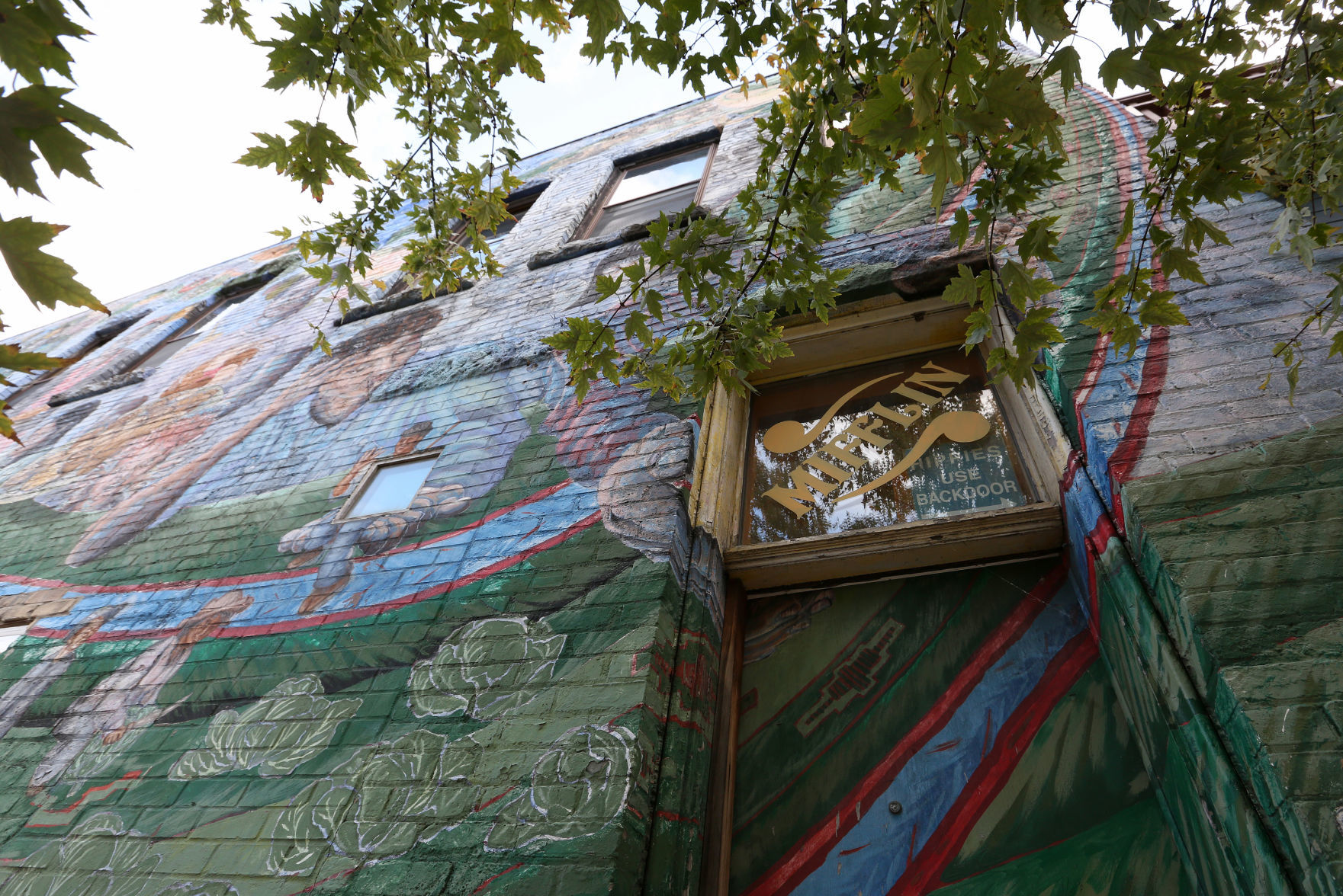 MURAL